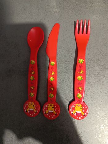 Couverts plastique Pikachu 