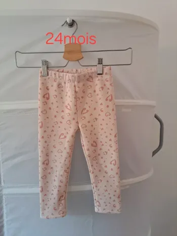 Pantalon rose cœurs