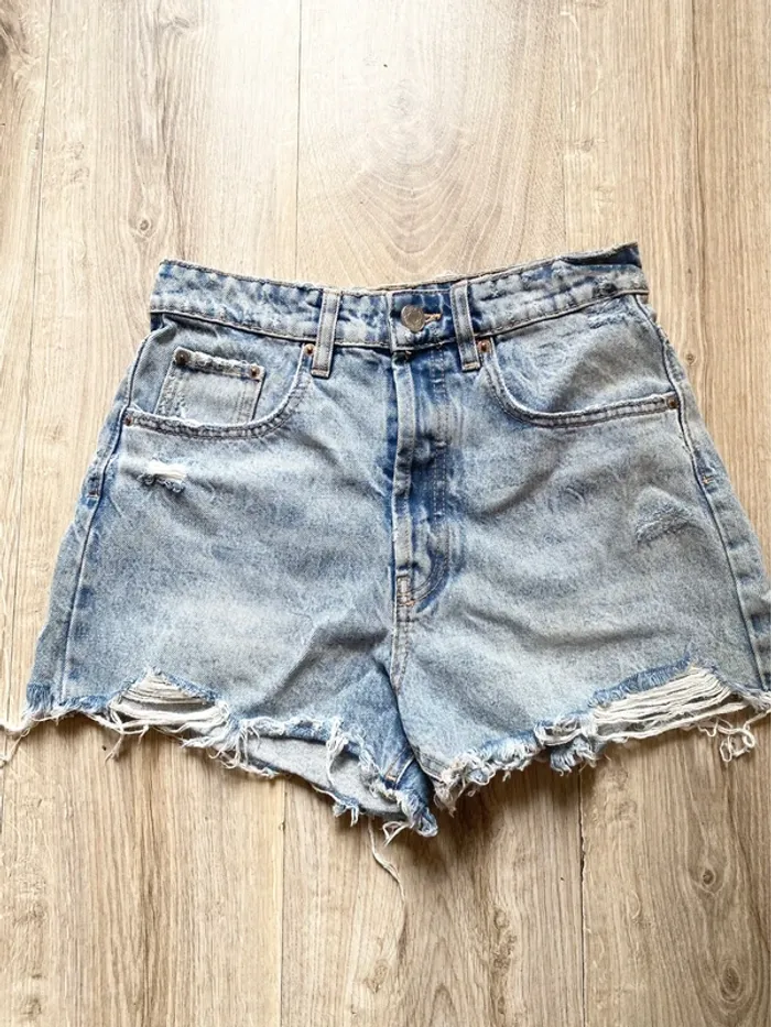 Short Zara bleu taille s 36 short femme