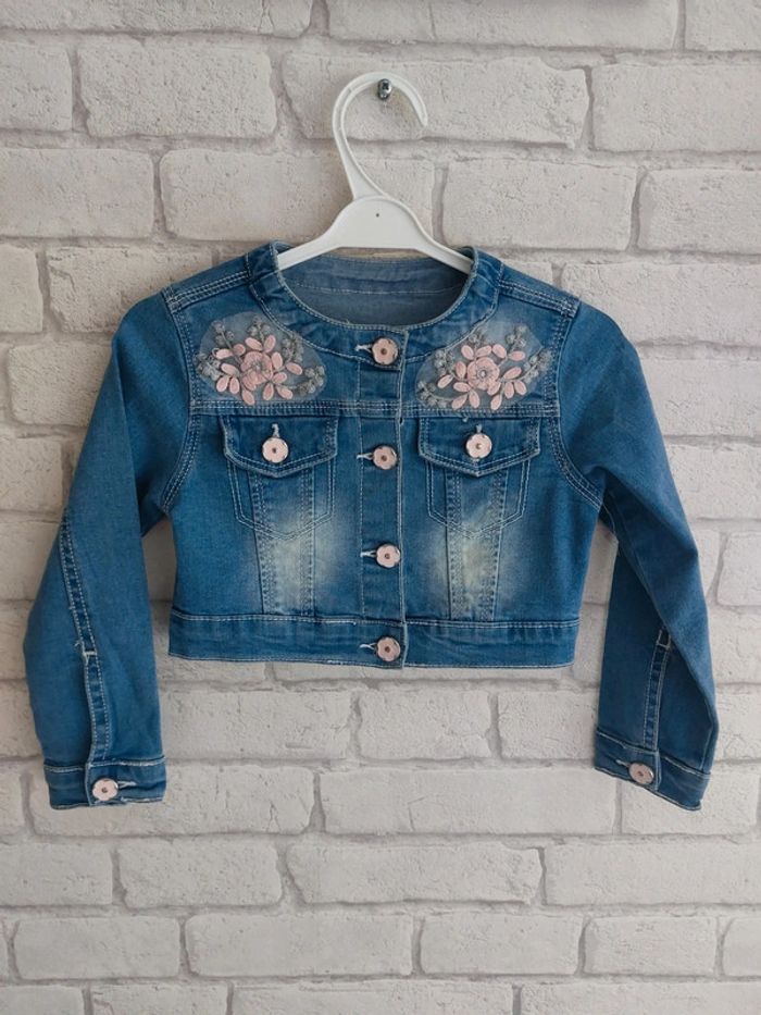 Veste courte en jeans taille 4 ans - photo numéro 2