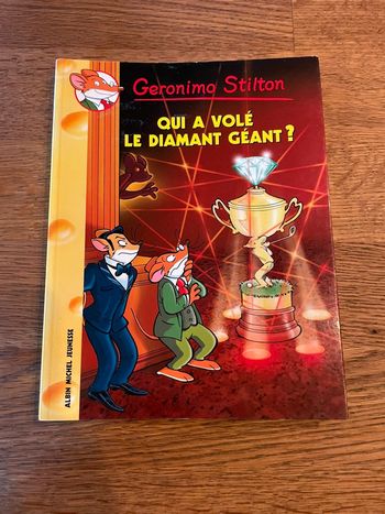 Livre Geronimo Stilton Numéro 45 Qui a volé le diamant géant ?