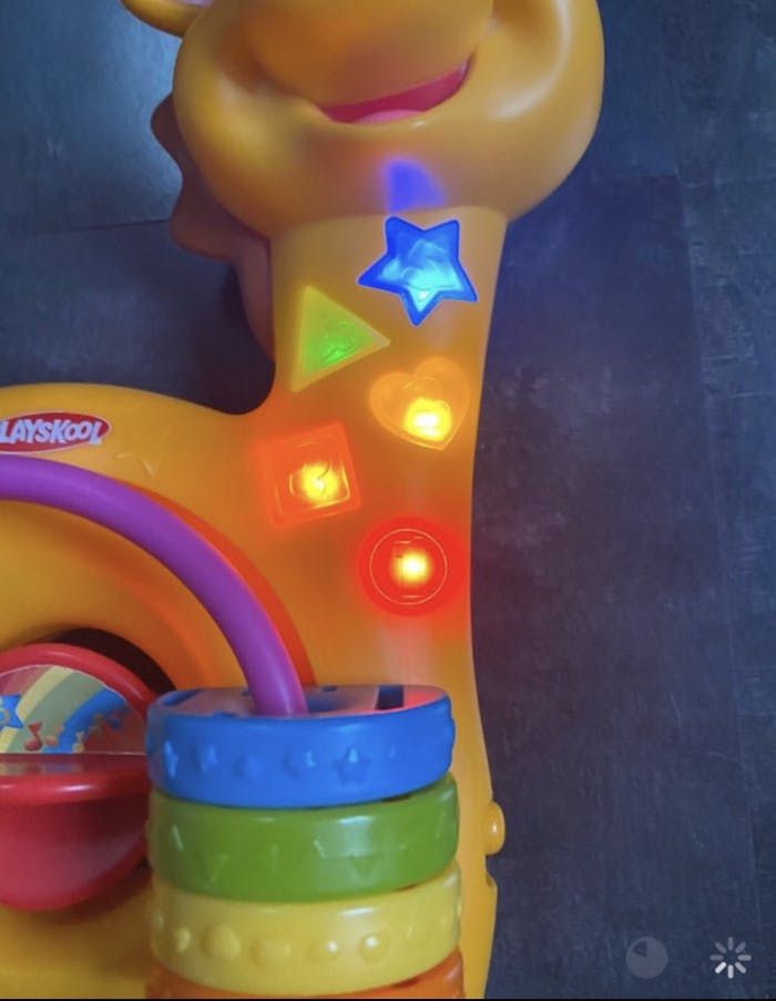 Girafe lumineuse et sonore