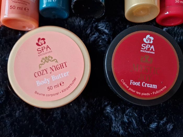 Lot de soins pour le corps neuf - photo numéro 4