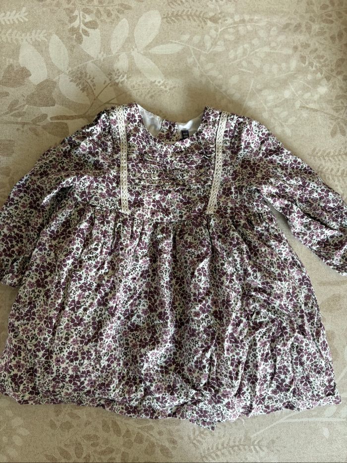 Robe sergent major chouquette à Paris 18 mois