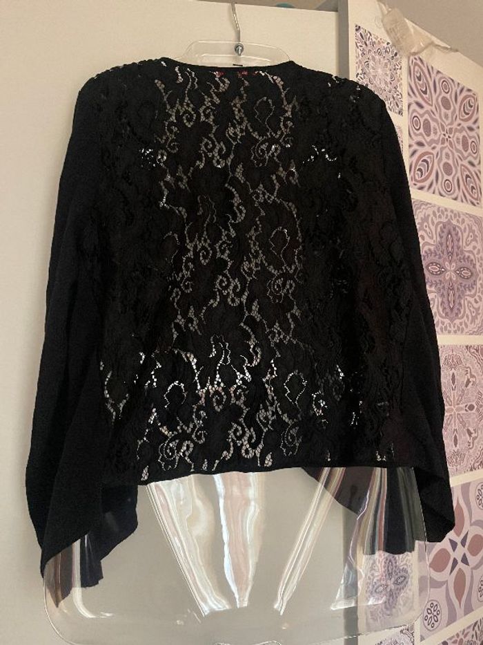 Cardigan ouvert manches longues dos dentelle