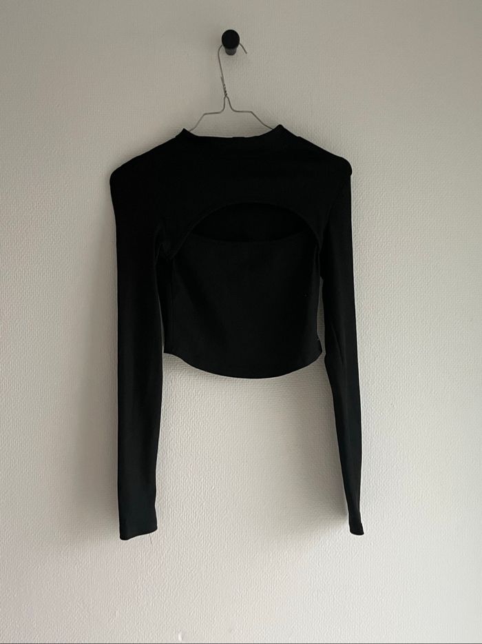 Tee short noir - photo numéro 2