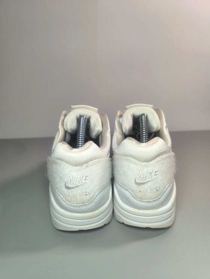 Baskets Nike air max one blanche neuves pointure 37 - photo numéro 8