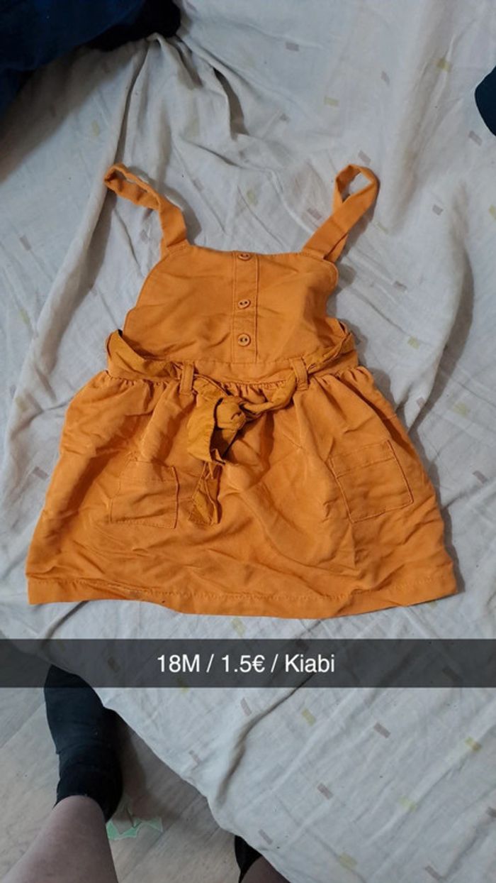 Robe à bretelles moutarde