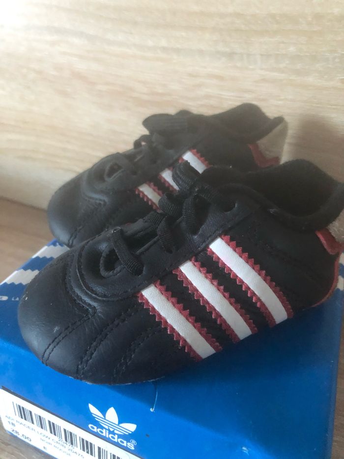 Basket adidas 18 unisexe. - photo numéro 2