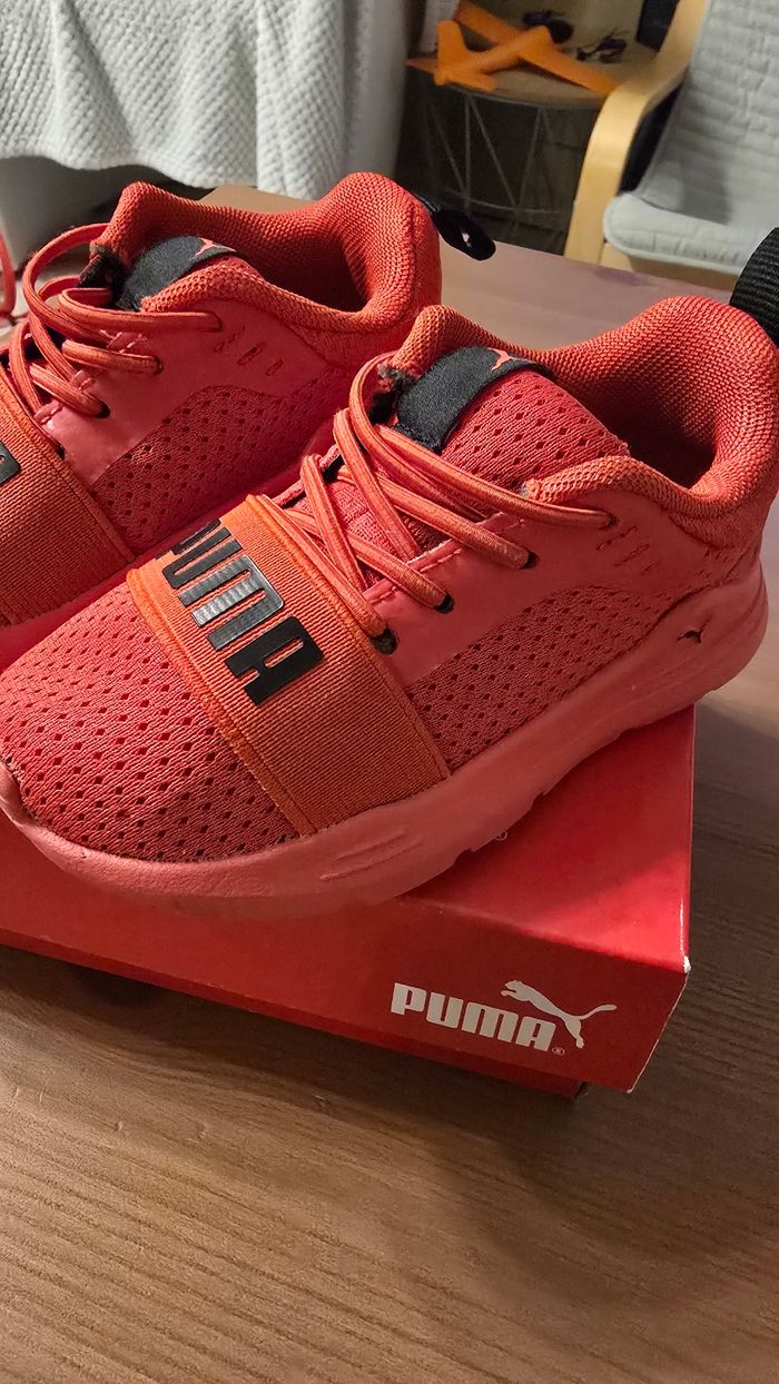 💙🤩🥰 baskets puma Lacets élastiques Pointure 22 garçon 🥰💙🤩 - photo numéro 4