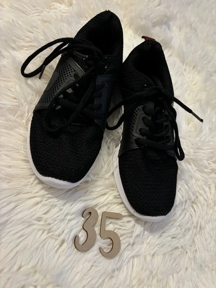 Baskets noires