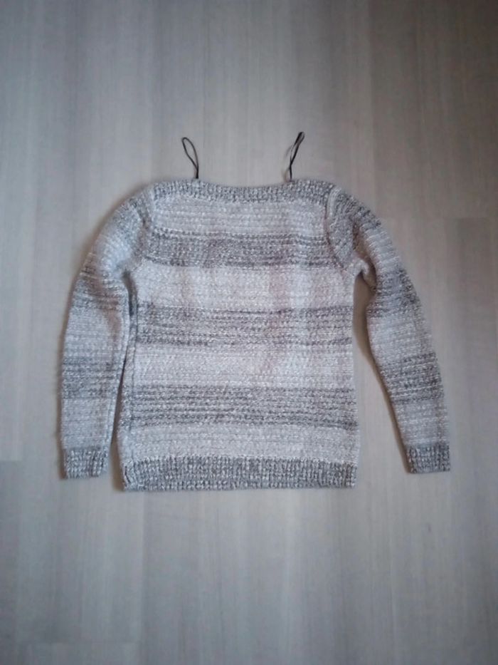 Pull taille 2 - photo numéro 3