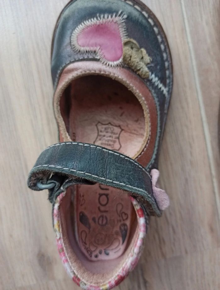 chaussures noires fermeture a scratch en cuir Eram pointure 24 - photo numéro 3