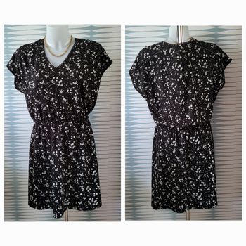 Robe noire à fleurs blanches manches courtes taille L Camaïeu  neuve avec étiquette