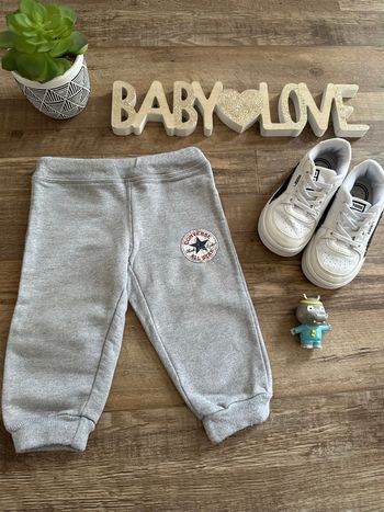 - Jogging Converse     - 12 mois - Très bon état 