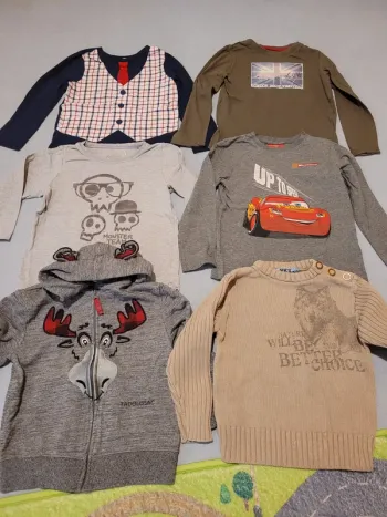 Lot vêtements taille 5 ans