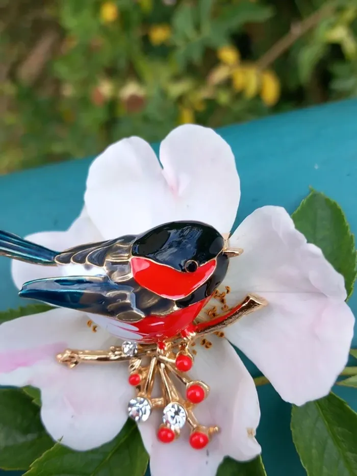 Broche animale en forme d oiseau rouge gorge en métal émaillé - photo numéro 2