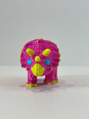 Kinder Joy - Mini Funko Pop Jurassic World - Triceratops