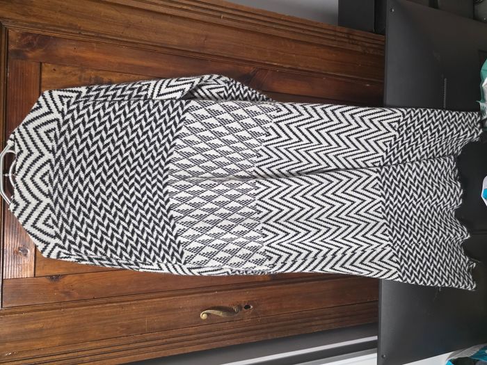 Gilet long noir et blanc motif chevron vicbee Taille unique – Made in Italy - photo numéro 2