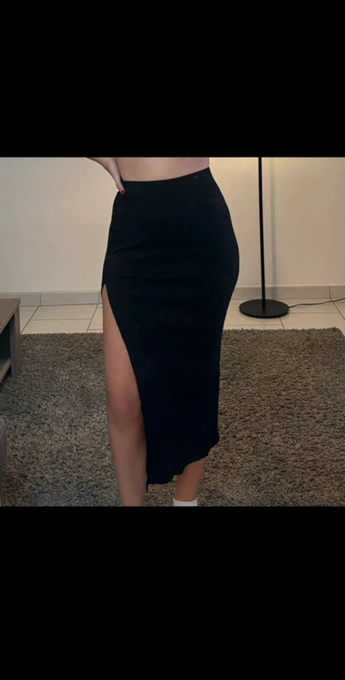 Jupe longue noire fendue sur le côté taille haute - photo numéro 2