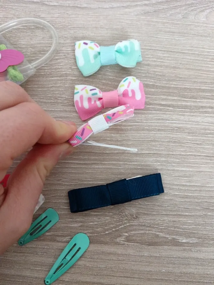 Lot de barrettes et élastiques - photo numéro 3