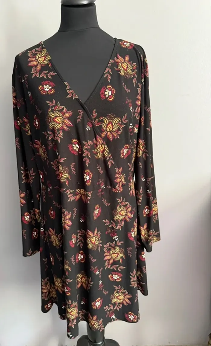 Magnifique robe cache cœur XL