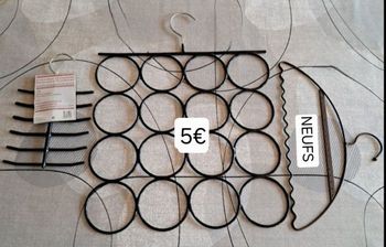 Lot NEUF porte bijoux, foulards et cravattes