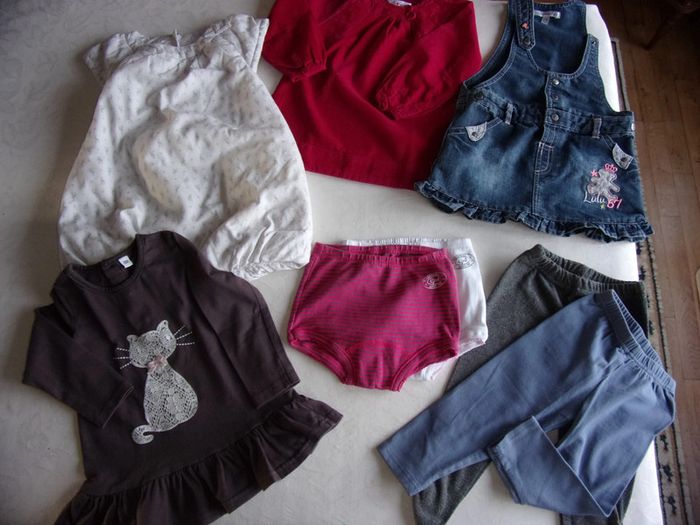 Lot vêtements Petite fille 18 mois