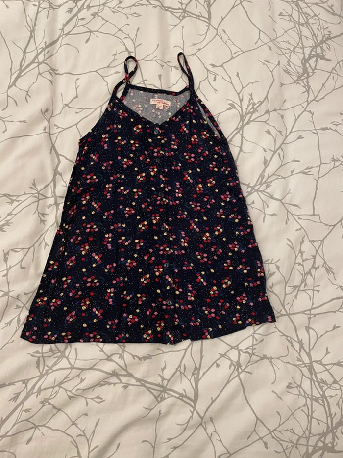 Robe à bretelles en 4 ans