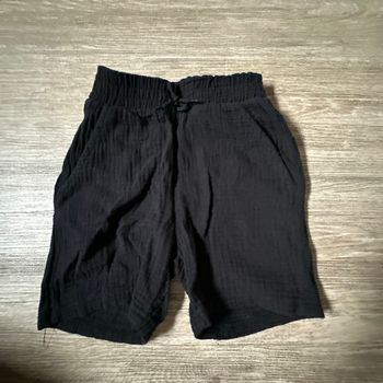 Short noir