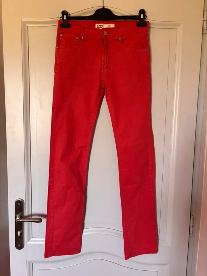 Pantalon rouge Lévis