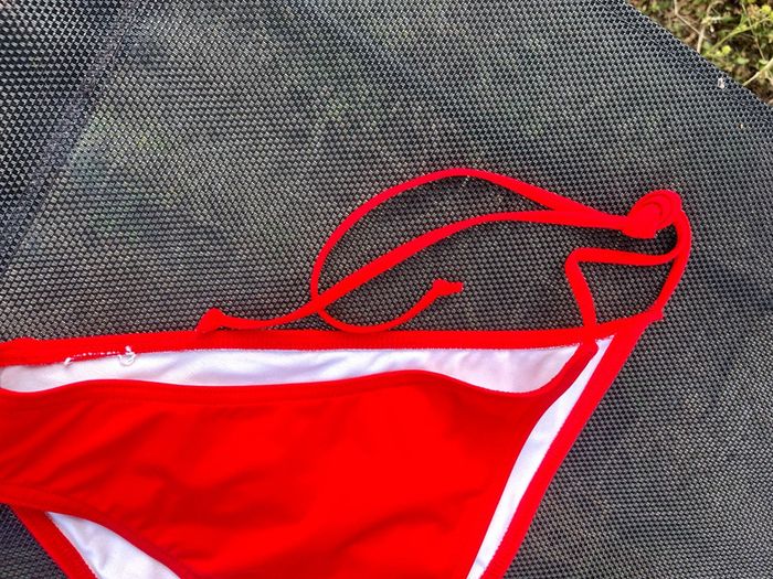 Bas de maillot de bain rouge taille S - photo numéro 3