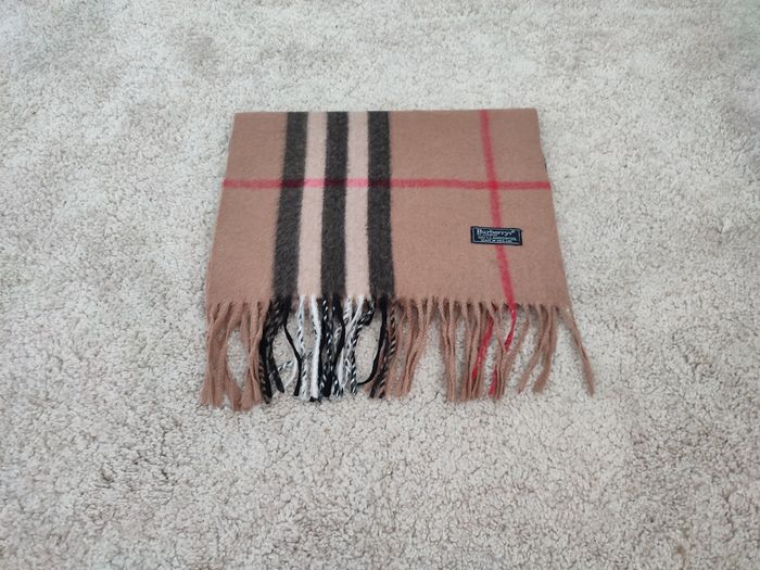 Écharpe Burberry vintage très bon état 100% laine - photo numéro 2