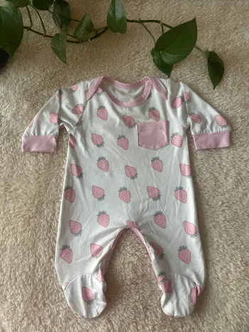 Pyjama blanc fraises roses