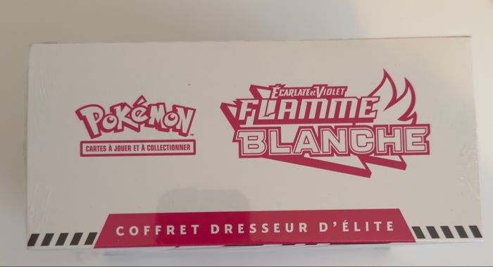 ETB Pokemon Foudre Blanche - photo numéro 3