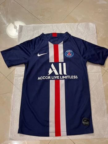 Maillot de foot Nike, équipe de Paris Saint-Germain taille 10/12 ans authentique