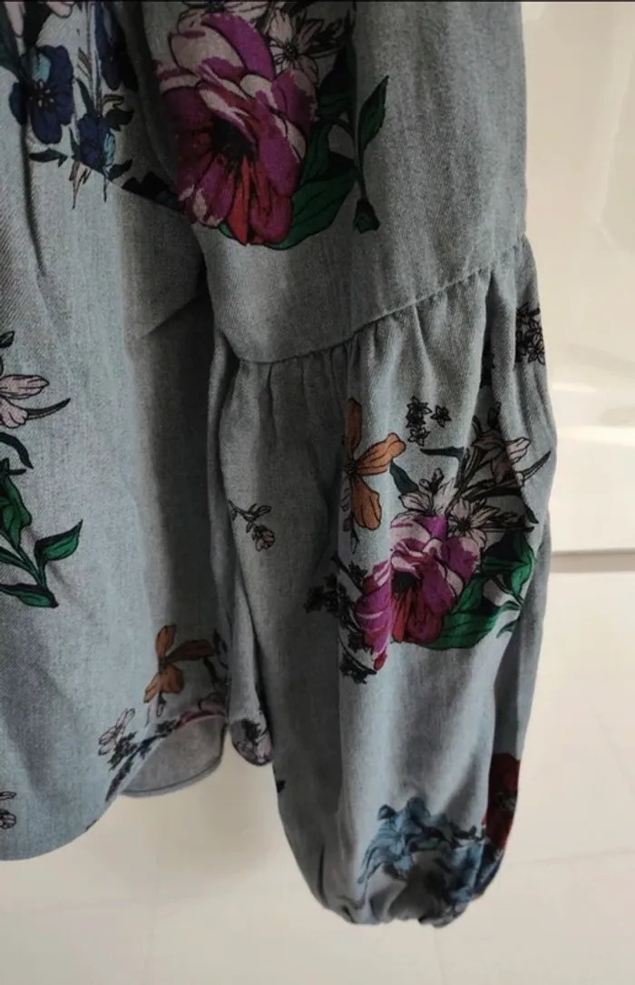 👕blouse fleurie gris - Yessica- très bon état général - taille 38 - photo numéro 9
