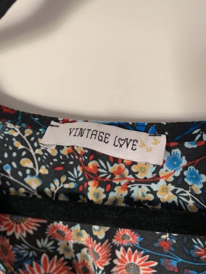 Robe longue asymétrique à manche courte noire à fleur Vintage Love taille S/M - photo numéro 2