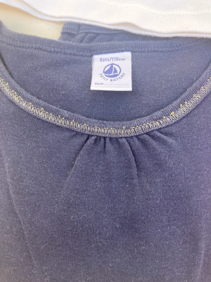 Petit Bateau 4 t-shirts 8 ans - photo numéro 3