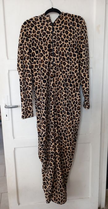 Combinaison à capuche polaire pyjama léopard taille 36
