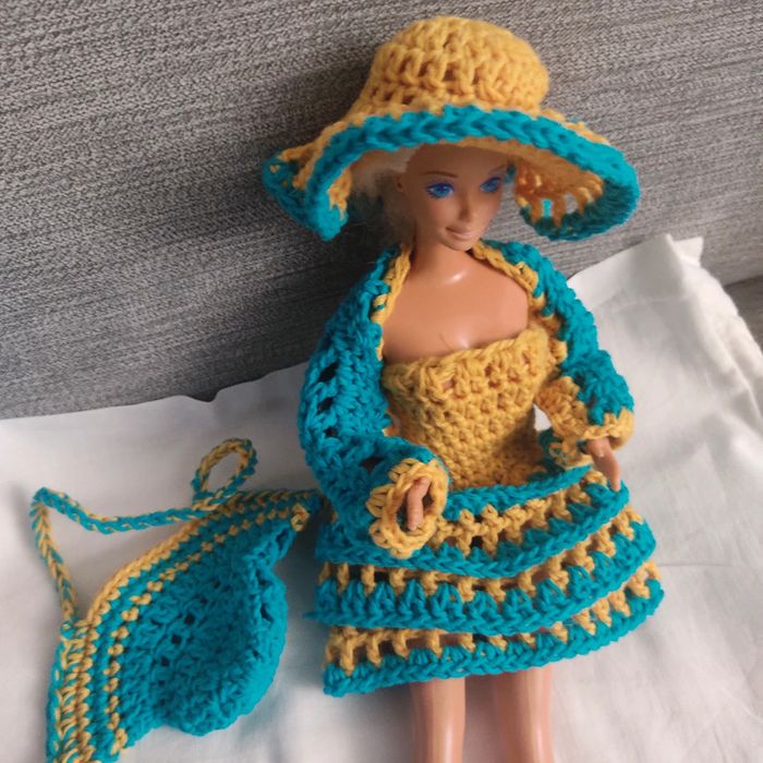 Vêtements pour Barbie 3 € - photo numéro 8