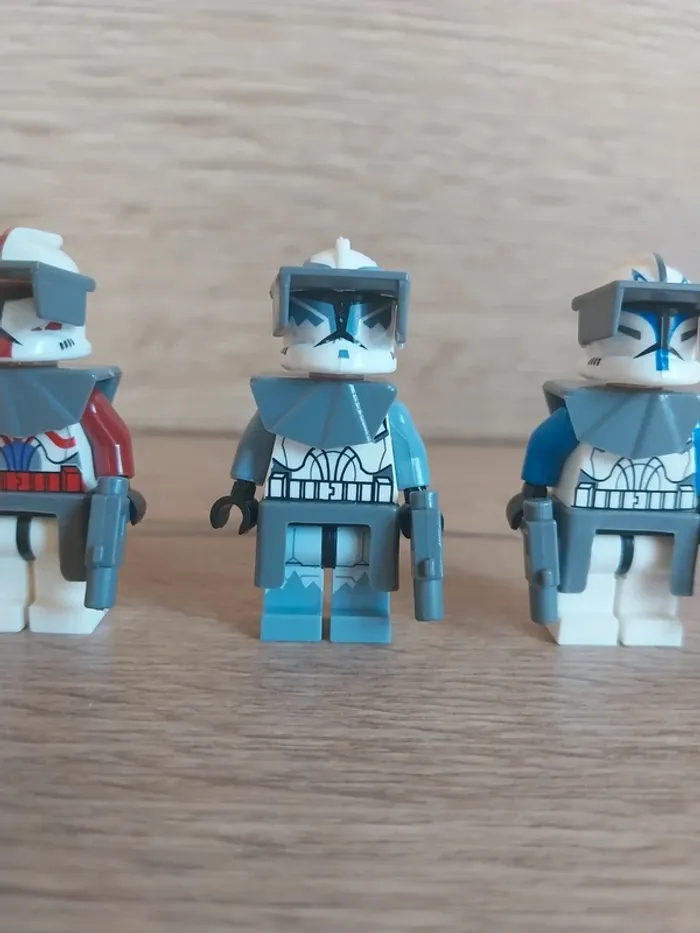 Figurines type lego Commandants Clones Wolffe Fox et Rex star wars - photo numéro 2