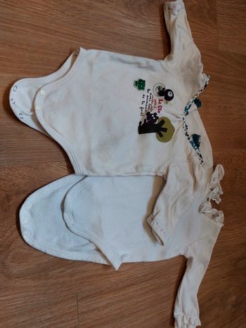 2 bodys à manches longues 