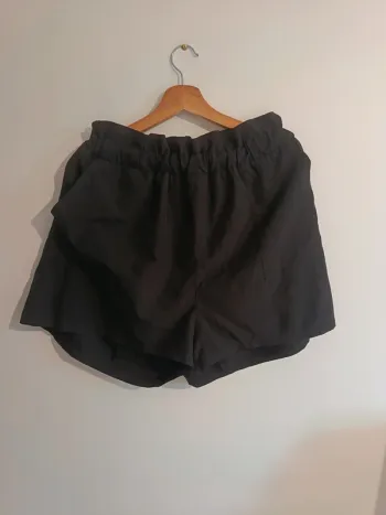 Short noir