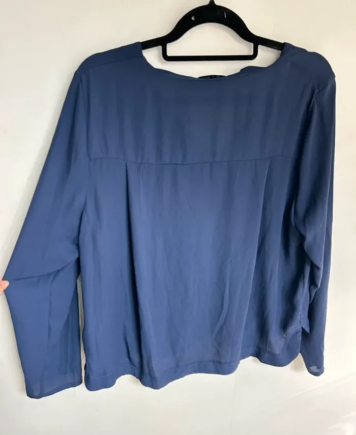 Jolie blouse bleu marine femme taille 48 - photo numéro 4