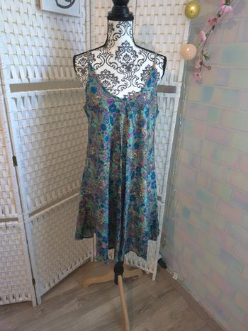 👗jolie robe d'été satinée motif paisley aller simplement femme TL/XL (40/ 42)