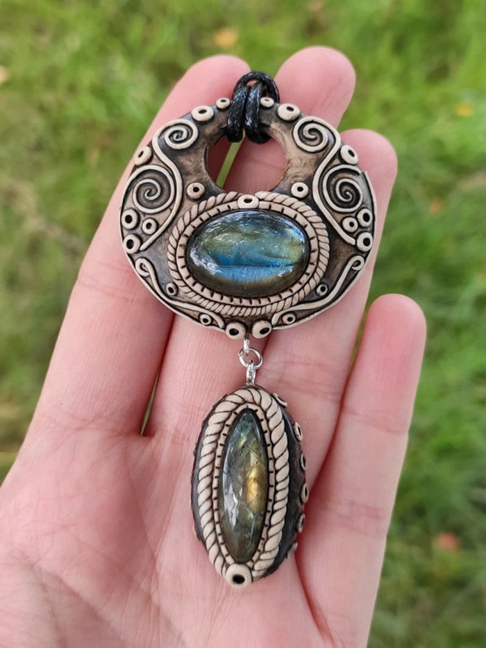 Collier totem labradorite - photo numéro 3
