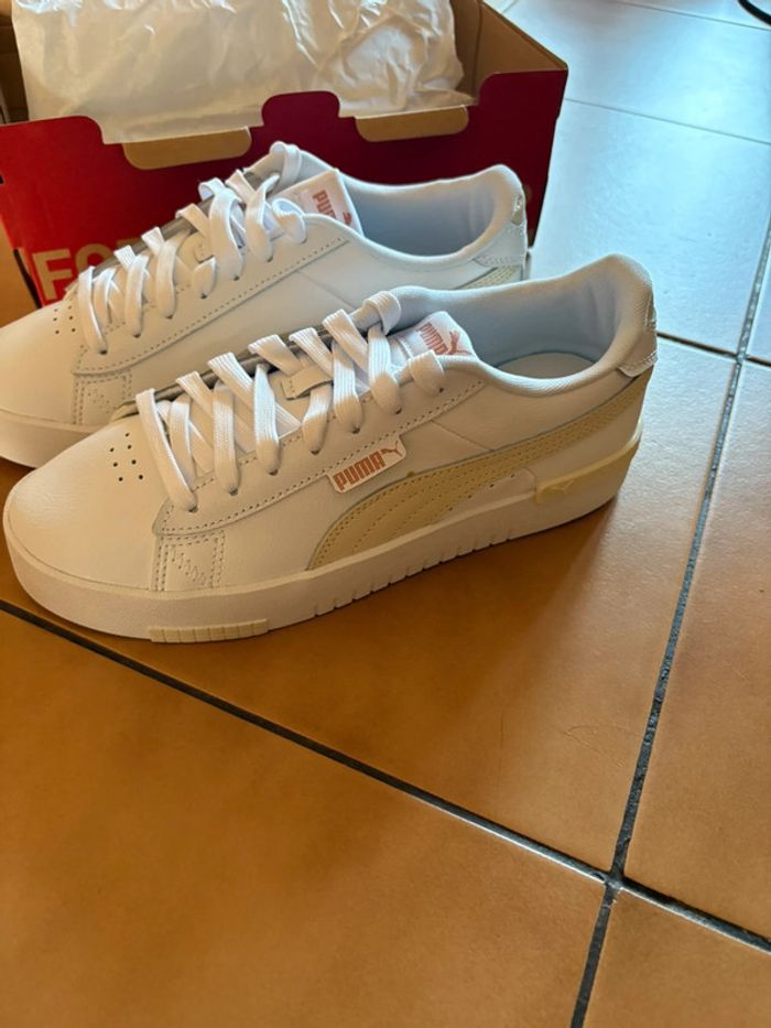 Baskets femme taille 39 neuves - photo numéro 3