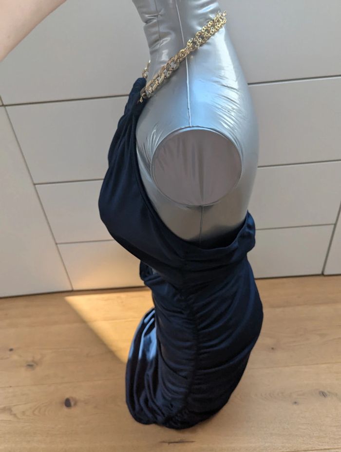 Robe bleue jamais porté - photo numéro 3