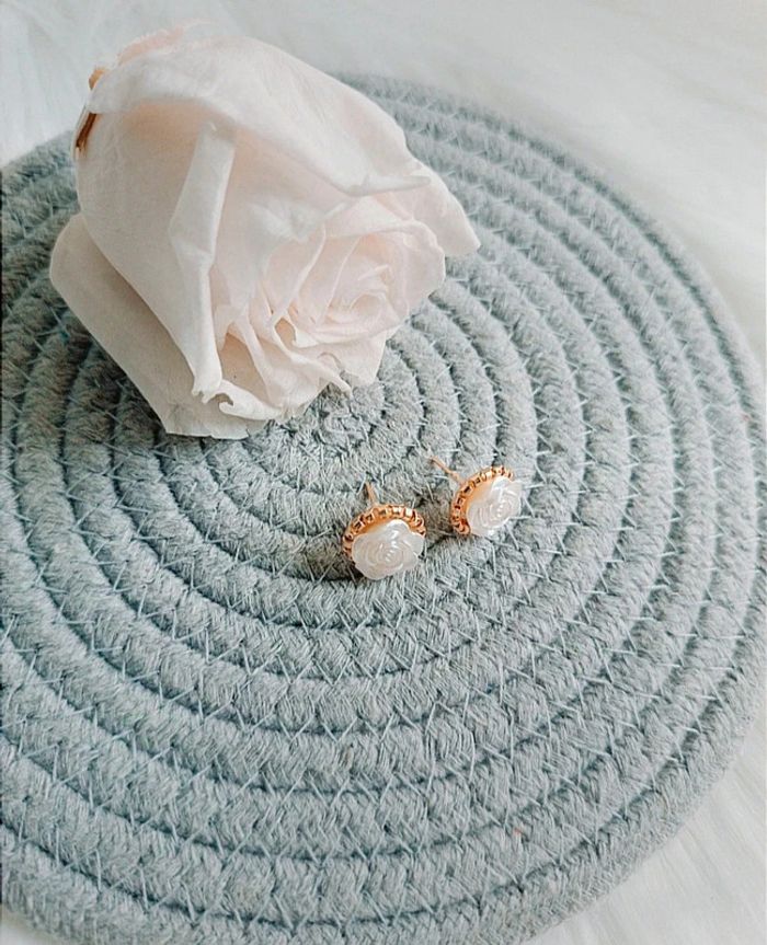 💐 Très jolie paire de boucles d'oreilles neuves 💐 - photo numéro 3